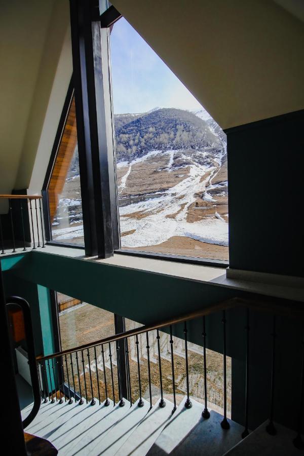 Suatis Resort Kazbegi Екстериор снимка